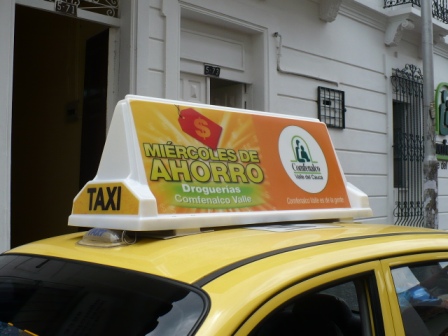 taxi rooftop publicidad en taxis